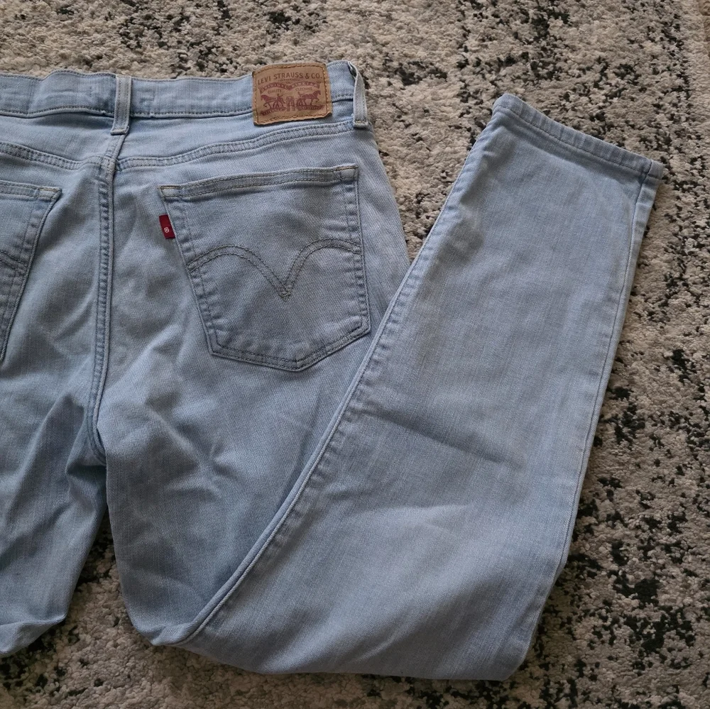 Levi's Boyfriend Lightwash Jeans Womens 29